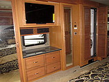 2015 Fleetwood Discovery Photo #10