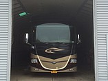 2010 Fleetwood Discovery Photo #2