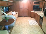 2010 Fleetwood Discovery Photo #14
