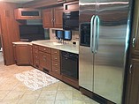 2010 Fleetwood Discovery Photo #16