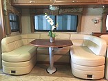 2010 Fleetwood Discovery Photo #19