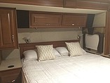 2010 Fleetwood Discovery Photo #25