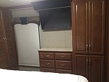 2010 Fleetwood Discovery Photo #26