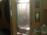 2010 Fleetwood Discovery Photo #7