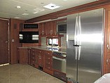 2015 Fleetwood Discovery Photo #16