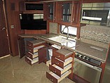 2015 Fleetwood Discovery Photo #18
