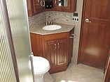 2015 Fleetwood Discovery Photo #25