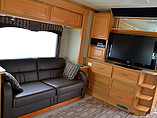 2008 Fleetwood Discovery Photo #11