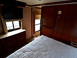 2008 Fleetwood Discovery Photo #16