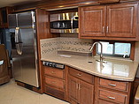 2014 Fleetwood Discovery Photo #7
