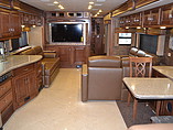 2014 Fleetwood Discovery Photo #8