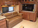 2014 Fleetwood Discovery Photo #9