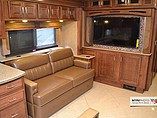 2014 Fleetwood Discovery Photo #8
