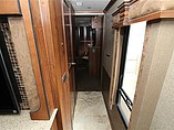 2014 Fleetwood Discovery Photo #16