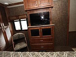 2014 Fleetwood Discovery Photo #19