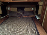 2013 Fleetwood Discovery Photo #10