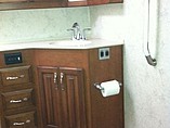 2011 Fleetwood Discovery Photo #15