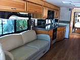 2004 Fleetwood Discovery Photo #8