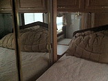 2000 Fleetwood Discovery Photo #8