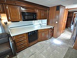2008 Fleetwood Discovery Photo #5