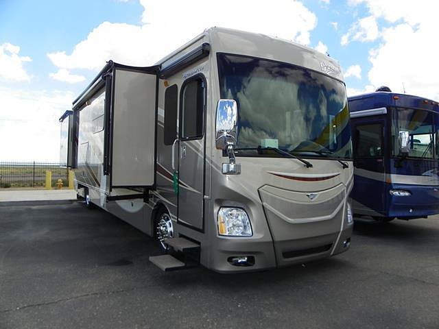 2015 Fleetwood Discovery Photo