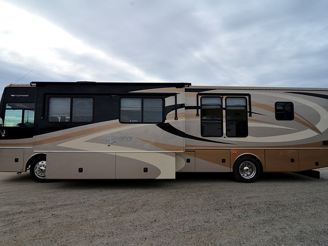 2008 Fleetwood Discovery Photo