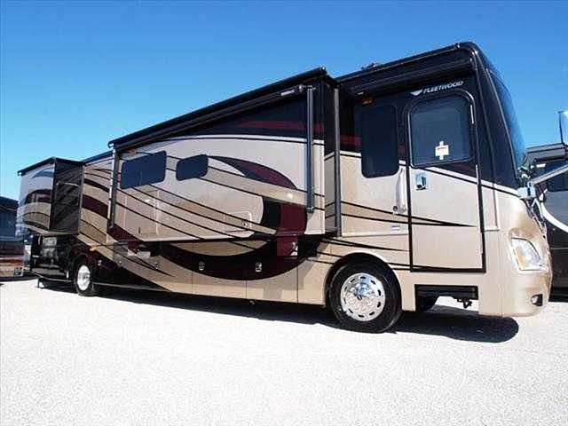 2015 Fleetwood Discovery Photo