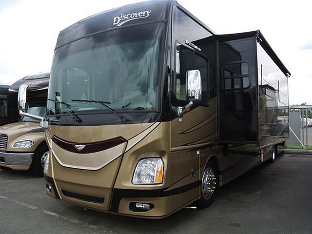 16 Fleetwood Discovery