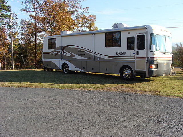 1997 Fleetwood Discovery Photo