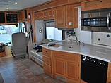 2008 Fleetwood Excursion Photo #5