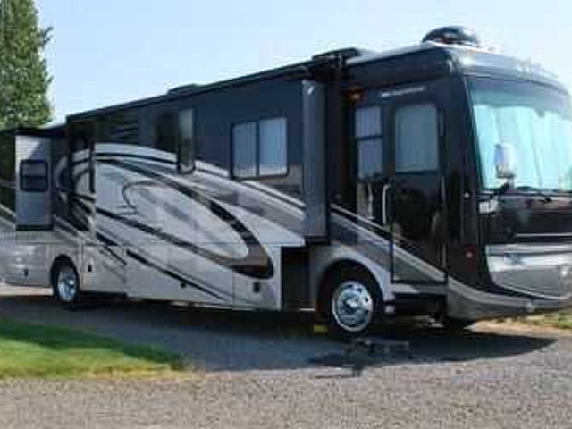 2008 Fleetwood Excursion Photo