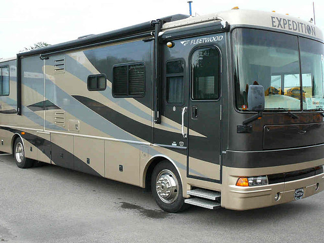 2005 Fleetwood Expedition Photo