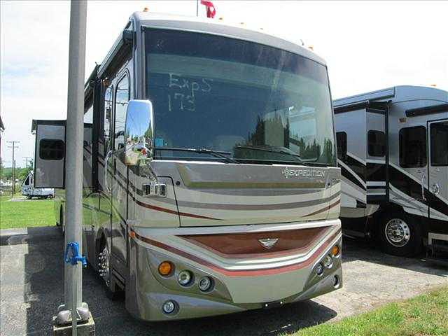 2015 Fleetwood Expedition Photo