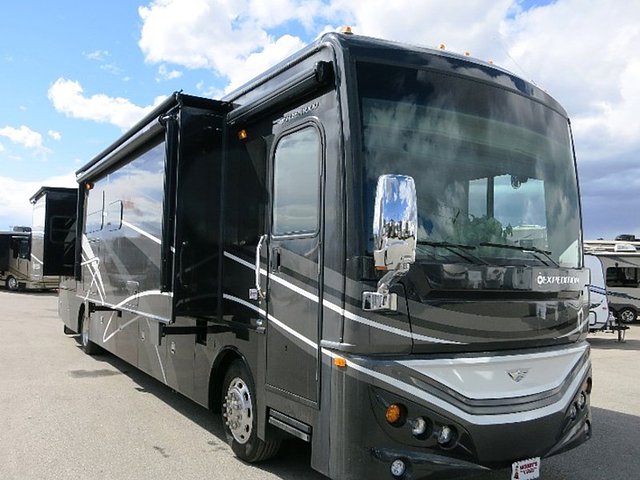 2015 Fleetwood Expedition Photo