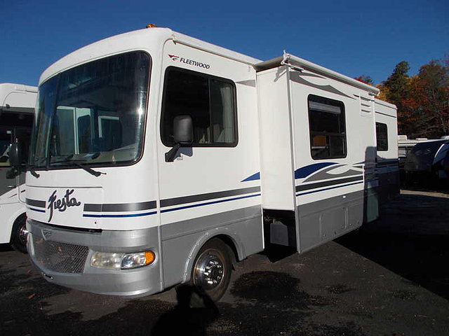 2006 Fleetwood Fiesta Photo