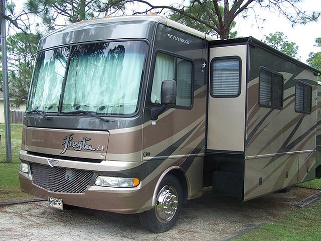 2007 Fleetwood Fiesta LX Photo