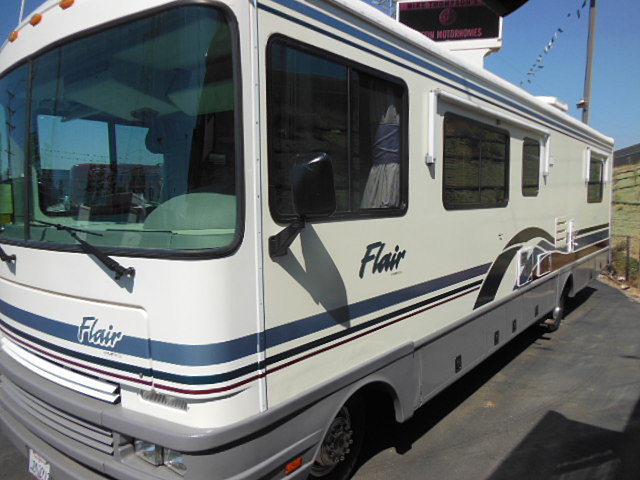 1998 Fleetwood Flair Photo
