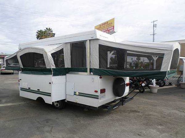 2004 Fleetwood Fleetwood Photo
