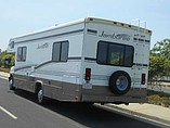 2006 Fleetwood Jamboree Photo #2