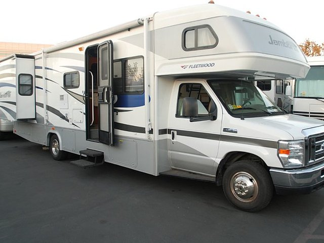 2009 Fleetwood Jamboree Photo