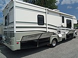 2006 Fleetwood Jamboree Photo #4