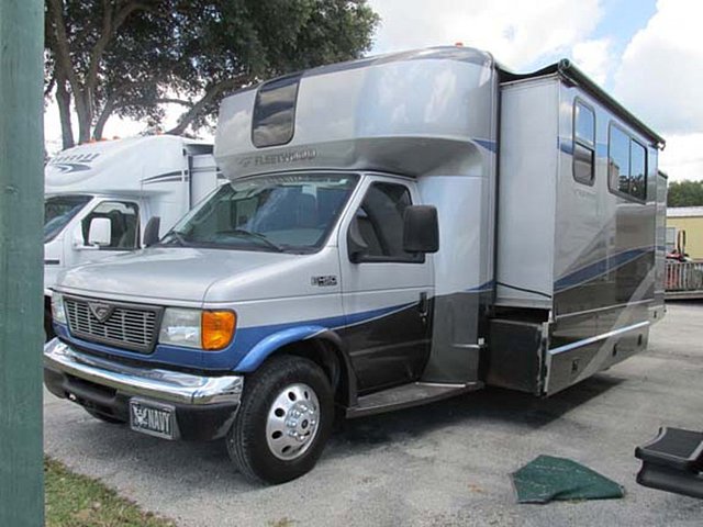 2006 Fleetwood Jamboree Photo