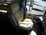 1999 Fleetwood Pace Arrow Photo #10