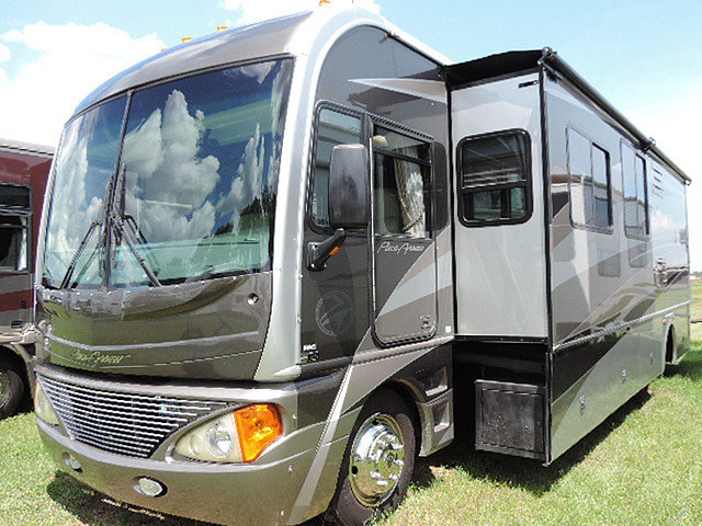 06 Fleetwood Pace Arrow