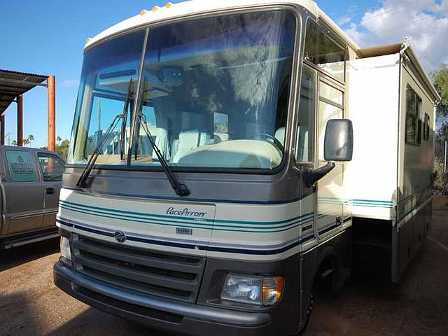 1997 Fleetwood Pace Arrow Photo
