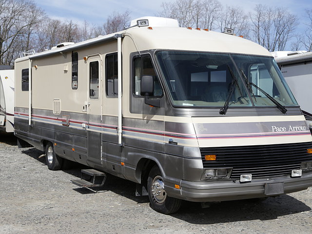 90 Fleetwood Pace Arrow