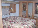 2000 Fleetwood Pace Arrow Photo #2
