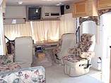 2000 Fleetwood Pace Arrow Photo #4