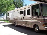 2000 Fleetwood Pace Arrow Photo #7