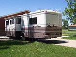 2000 Fleetwood Pace Arrow Photo #8